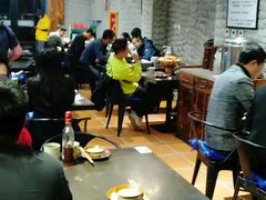 大堂-巴四老城区炭火蛙锅(张江店)