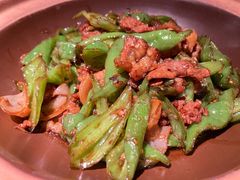 碾辣椒炒肉-吃饭皇帝大土家民族菜(正大广场店)