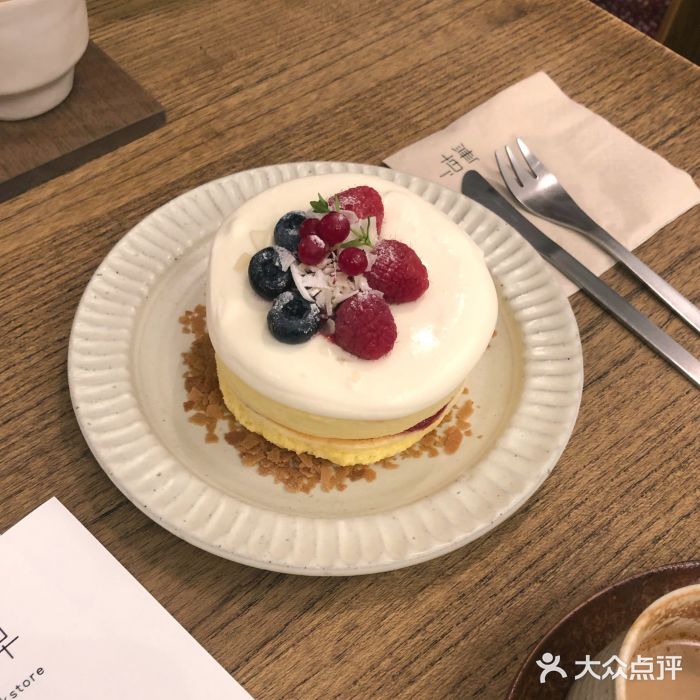 無早咖啡杂莓酸奶油松饼图片