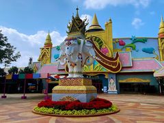 -七彩云南欢乐世界