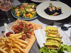 -蓝山四季西餐植物店