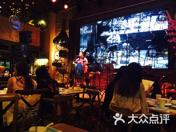 胡桃里音乐酒馆(三阳路店)的点评