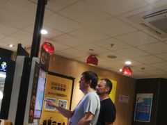 -麦当劳(金山红星美凯龙DT店)