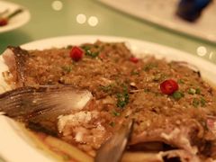 剁椒蒸鱼头-亢龙太子酒轩(东湖店)