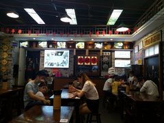 -黑白电视长沙小吃(美林M·LIVE天地东座店)