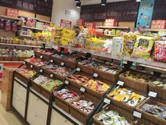 面包甜点陈列柜-来伊份1038(新村路三店)