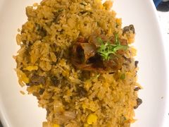 -百威KTV(恒福路店)