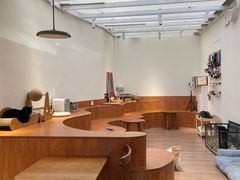 -有猫主题·治愈系猫咖(曾厝垵店)