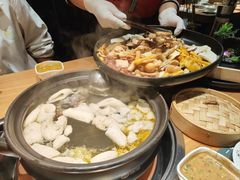 -一朵菌·野生菌探索家火锅(南亚店)