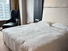 -上海虹桥西郊假日酒店