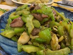 酸菜苦瓜炒牛肉-粤·向群饭店(泮塘路店)
