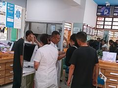 -豪门视光·星趣控·蔡司依视路眼镜代理商(中央大街店)