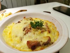双享厚芝士鸡腿焗饭-秀儿家の小确幸花园西餐厅