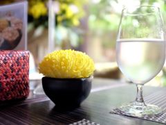 餐具摆设-Ruen Urai