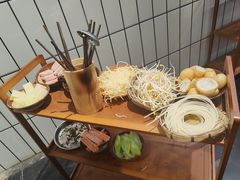 -黔有有贵州酸汤夺夺粉火锅(五味十字店)