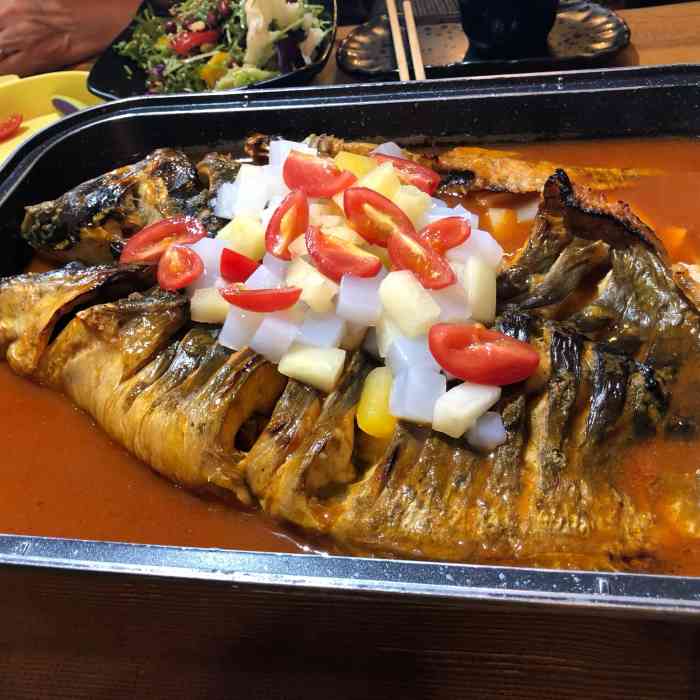 鱼小仙烤鱼(河北店)-"[薄荷]环境: 店面不大,布置的很温馨,.