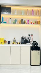 -托尼盖·烫发·染发·专业店