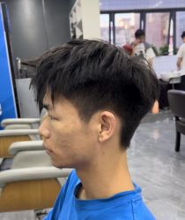 点击看大图 -藤野造型烫发染发