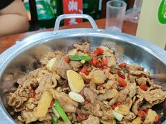 -湖南人家湘菜馆(镇江路店)