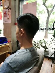 点击看大图 -首脑美发沙龙