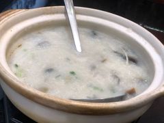 皮蛋瘦肉粥-高第街56号港式餐厅·精选(世茂广场宽厚里大明湖店)
