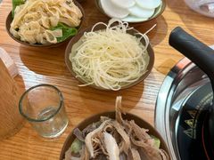 -黔三一夺夺粉酸汤火锅(百信店)