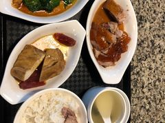 -农家婆港式烧腊快餐(驰天·钰园商住小区店)