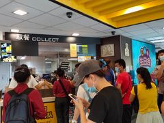 等位区-麦当劳(百利广场店)