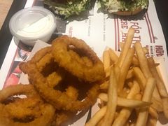 -The Habit Burger Grill 哈比特汉堡(复兴soho店)