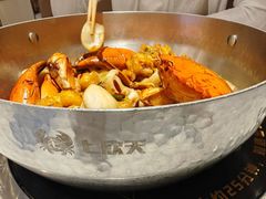 -七欣天香辣蟹火锅(闵行浦江欢乐颂店)