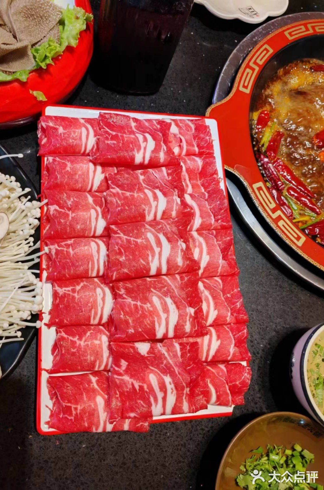 肉质一绝的宽板凳老灶火锅 