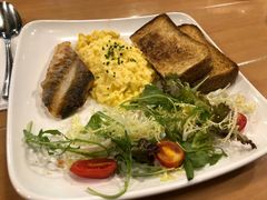 香煎魚柳粟米炒蛋伴厚多士-地中海休闲餐厅