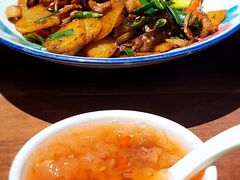 冰糖雪梨银耳汤-树厨贵州菜(花果园购物中心店)