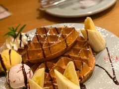 朱古力香蕉华夫-Lia Cafe Bar Restaurant松山咖啡屋
