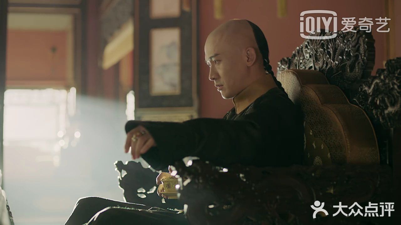 不管是现在的职场还是生活都是一个蛮有趣的女人