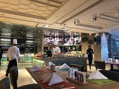 -咖啡苑自助餐厅·中国大饭店
