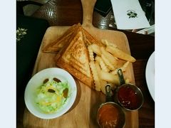 -食间牛排(湖西路店)