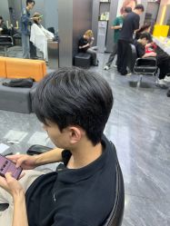 -米可造型烫发染发