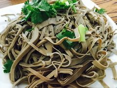 -溢心园香河肉饼总店