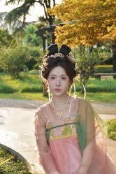 -一揽芳华汉服旗袍体验馆(拙政园店)