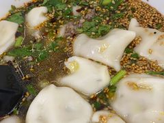 酸汤牛肉水饺-回坊马二饺子馆