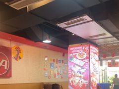 -懒猫鱼·稻田蛙·芋儿鸡火锅(成都东站店)