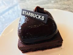 黑巧克力皇冠蛋糕-星巴克臻选(南京艾尚天地店)