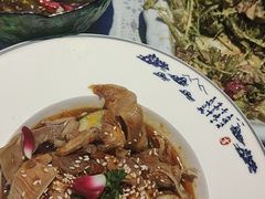 -忘忧草融合私房菜(红鼎国际店)