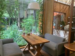 靠窗位-谷咖啡·鲜花绿植花园餐厅
