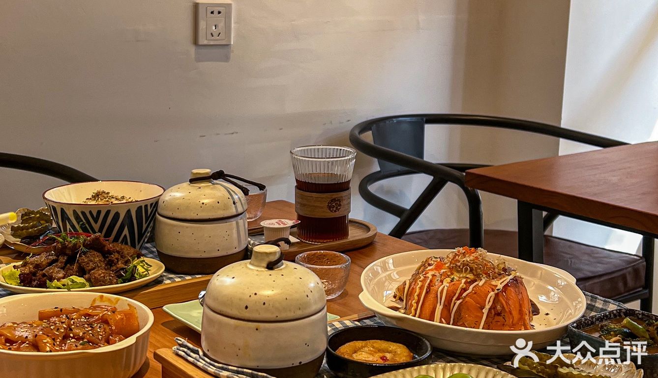  在南市场发现了一家新开的定食餐厅‼️