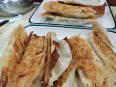 肉三鲜锅贴-春水锅贴·传统鲁菜(大明湖店)