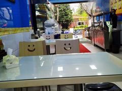 大堂-重庆麻辣烫(国权路店)