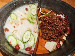 -周小明火锅(黑金冠社区店)