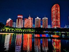 -万绿园